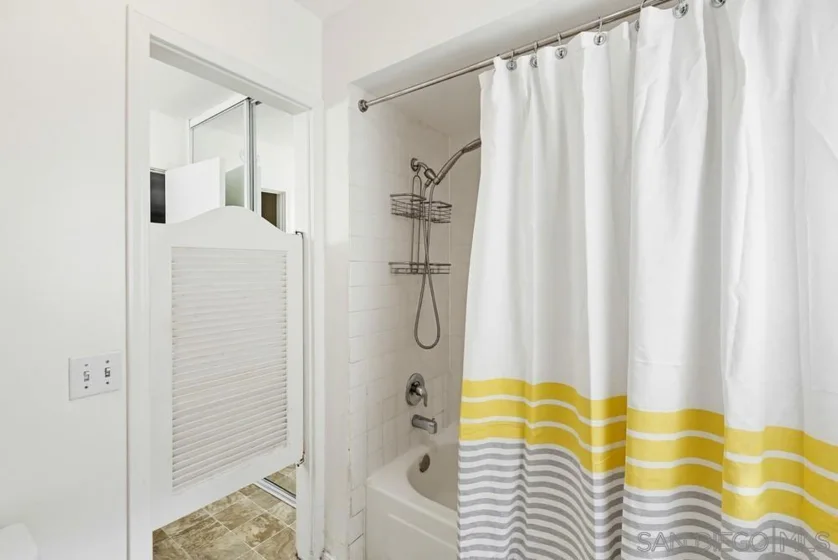 4477 Mentone Street Unit 105 photo 18