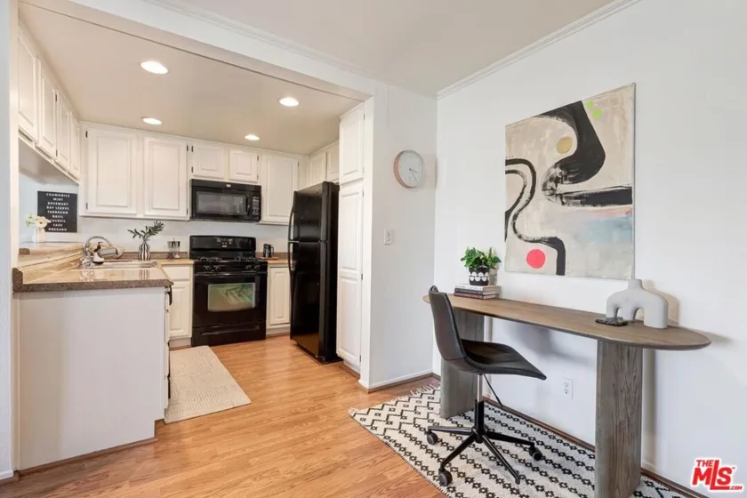 950 N Kings Road #254 photo 10