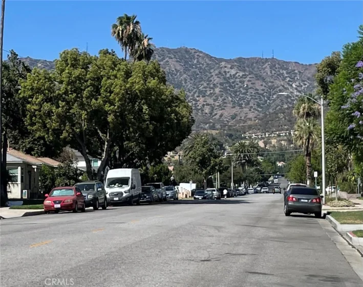 626 E Orange Grove Avenue #301 photo 2