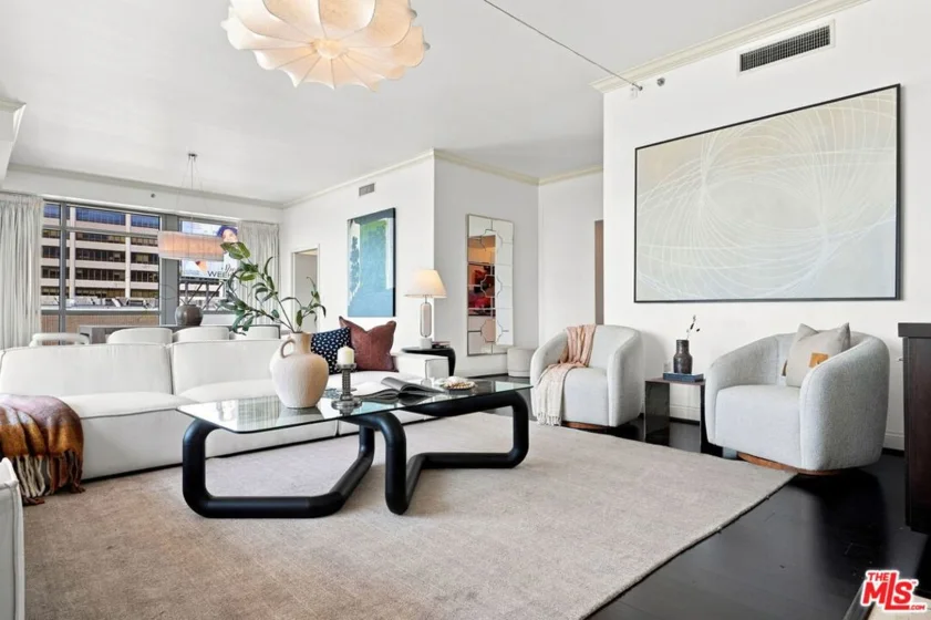 10800 Wilshire Boulevard #403 photo 12