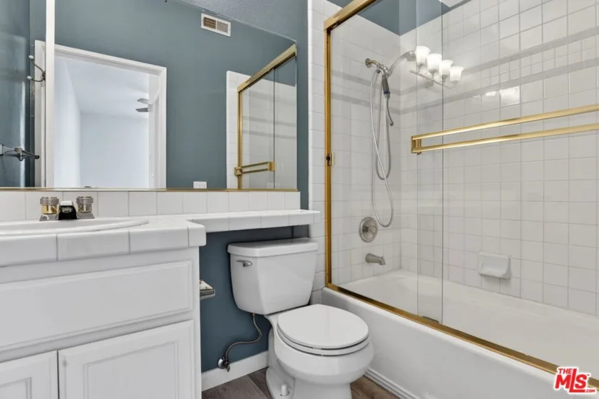 11112 La Maida Street #14 photo 6