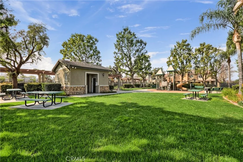 3894 Polk photo 13