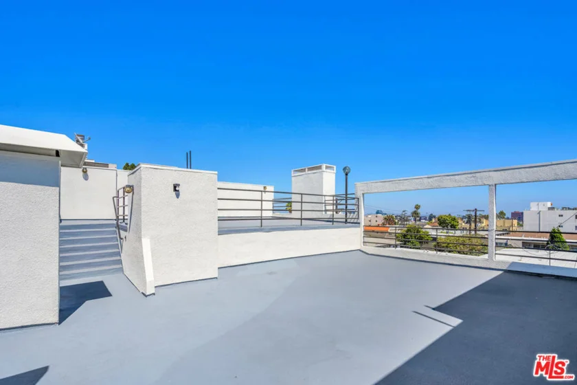 1312 S Saltair Avenue #319 photo 26
