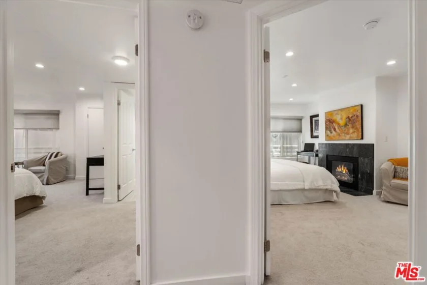 1160 Granville Avenue #108 photo 31