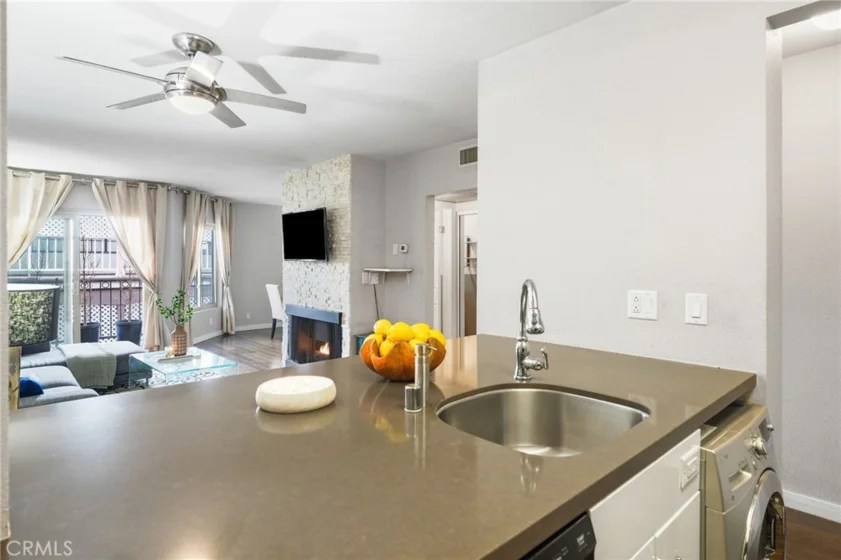 141 S Clark Drive #326 photo 11