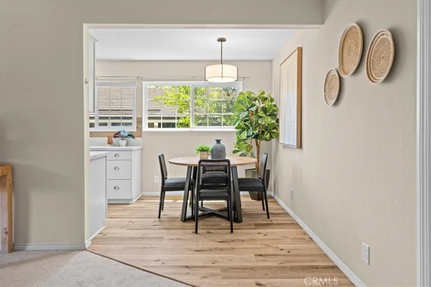 208 Springview photo 9
