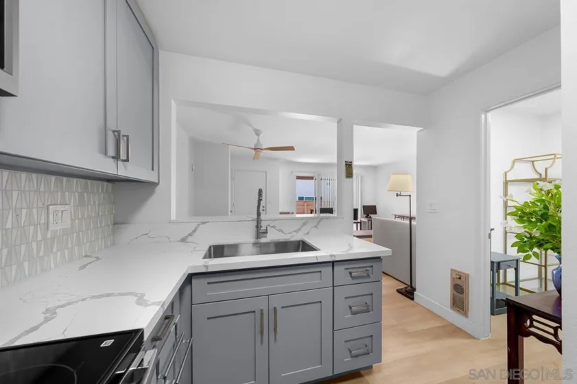 3266 Ashford Street #M photo 3