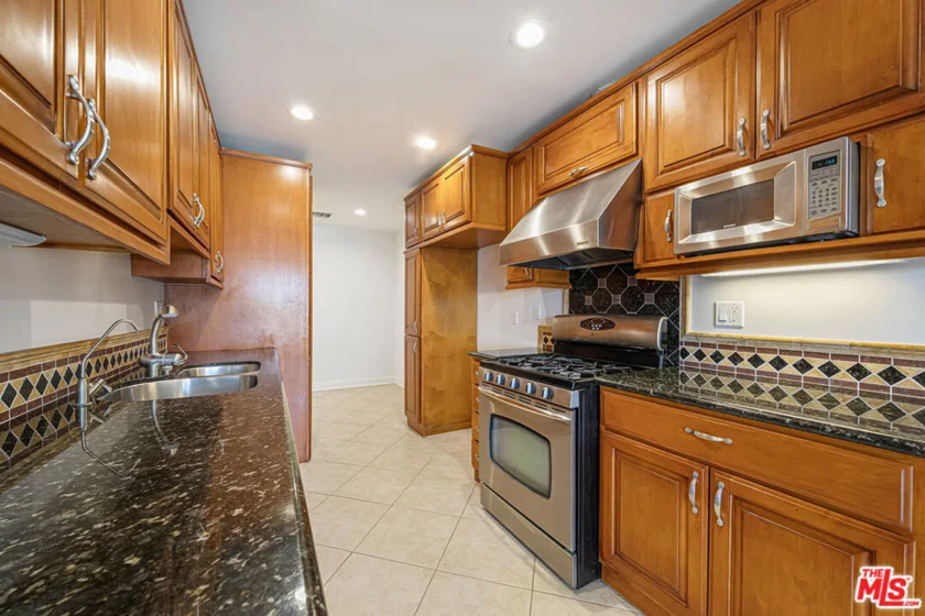 10650 Holman Avenue #308 photo 25