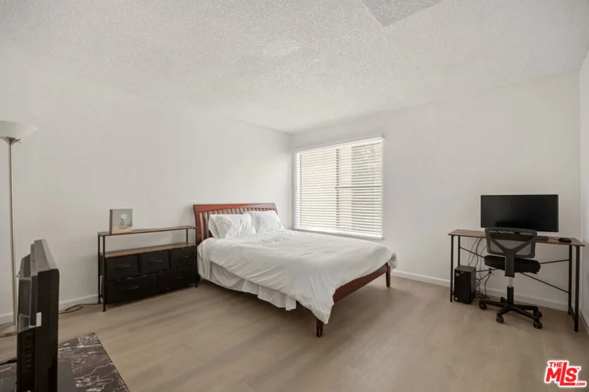 8306 Summertime Lane photo 12