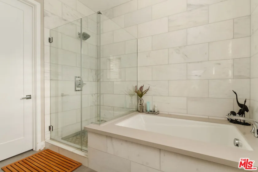 12765 Bluff Creek Drive #1 photo 19