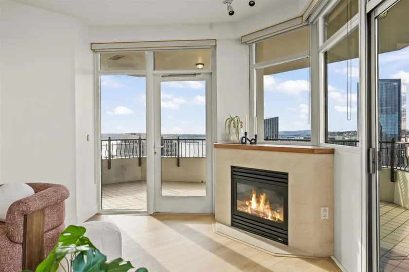 700 W Harbor #2501 photo 6