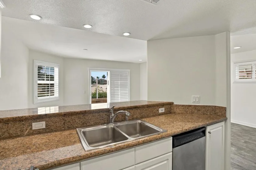 555 Eaton Street #G photo 10