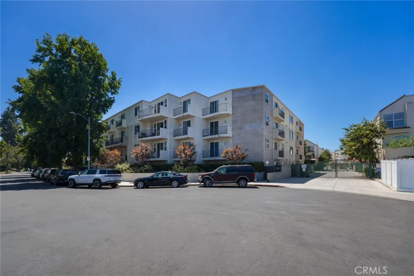 5455 Sylmar Avenue #2103 photo 28