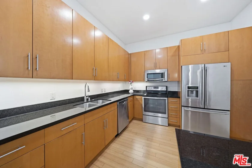 3223 W 6th Street #605 photo 4