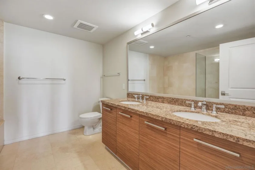 1431 Pacific Highway #411 photo 17