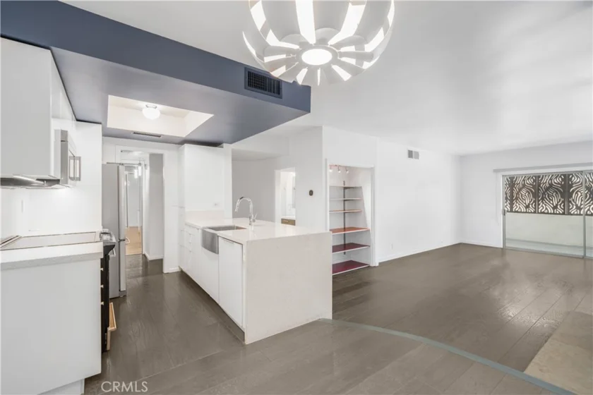 521 Montana Avenue #211 photo 7