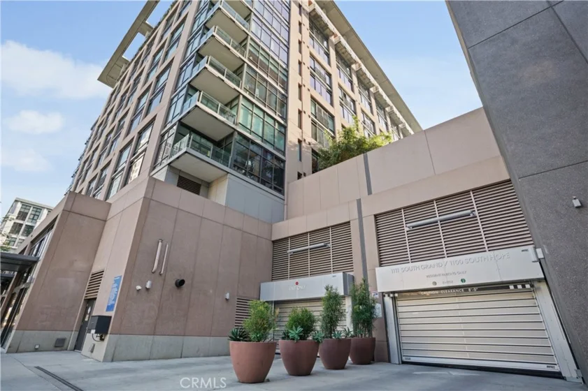 1111 S Grand Avenue #702 photo 28