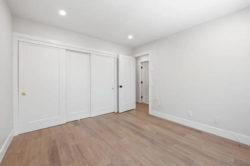 3738 Hickory Way photo 3