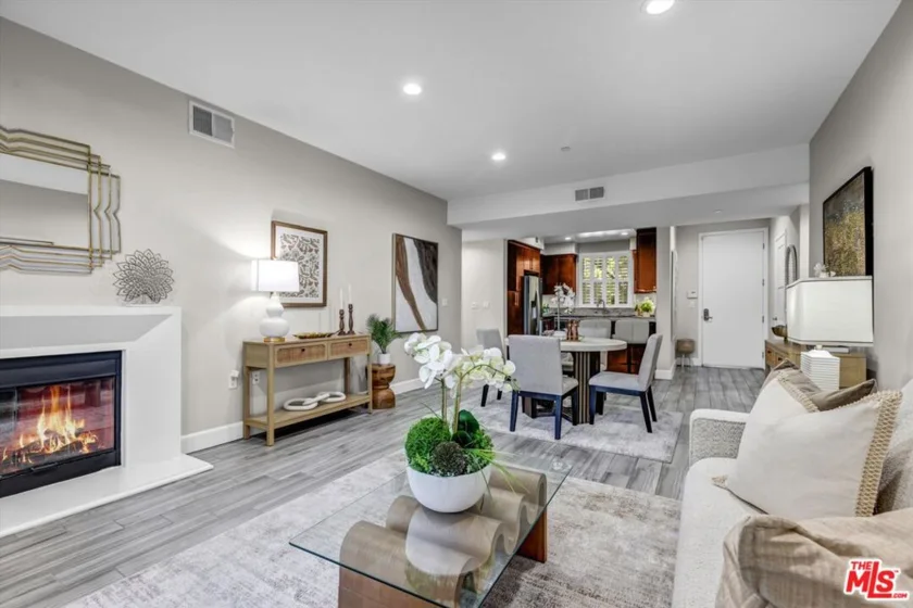 14412 Killion Street #110 photo 1