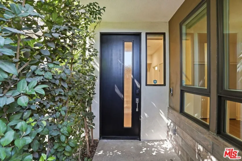 2111 N Cahuenga Boulevard #11 photo 24