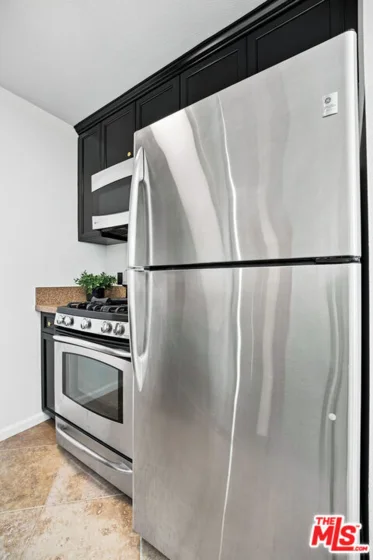 7320 Hawthorn Avenue #425 photo 21