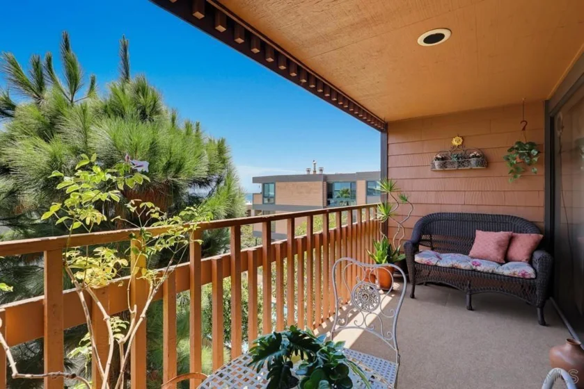2942 Lawrence Street photo 45