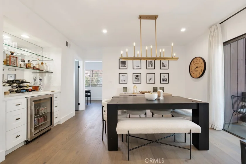 21931 Burbank Boulevard #25 photo 9