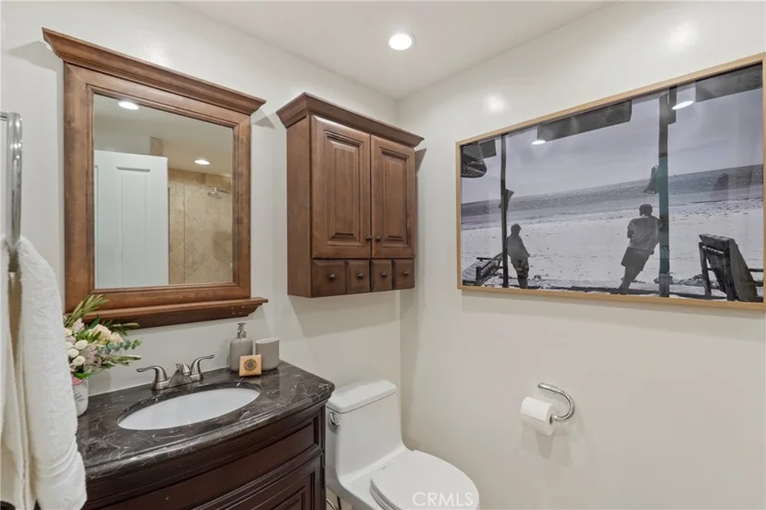 10933 Wellworth Avenue #10 photo 28