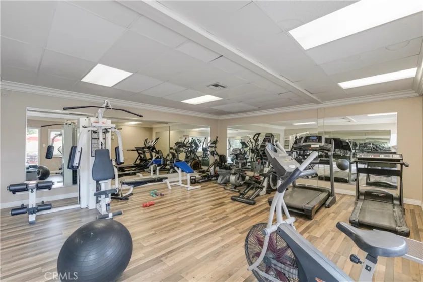 20214 Cohasset Street #16 photo 15