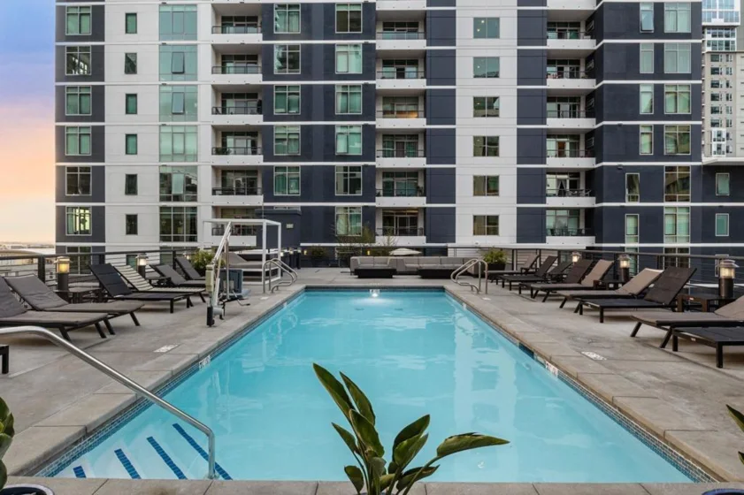 425 W Beech Street #803 photo 1