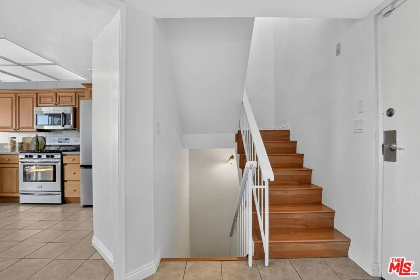 2677 Centinela Avenue #401 photo 14