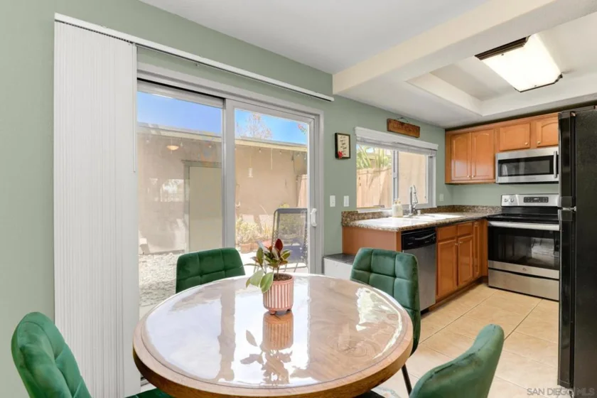 1453 N Broadway #C photo 8