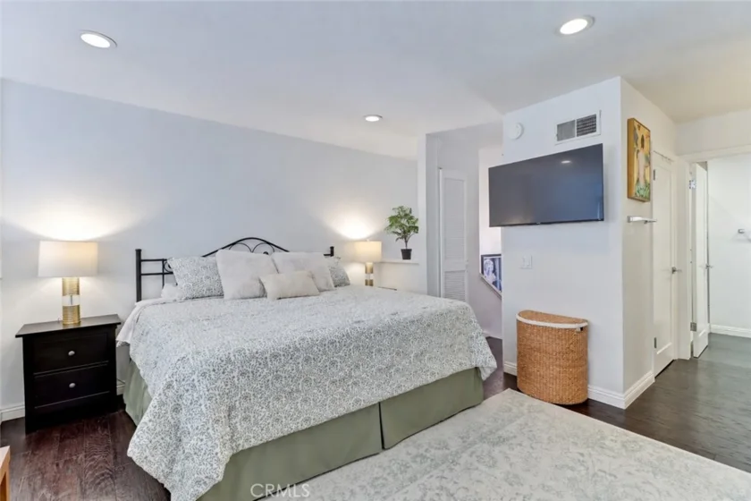 1048 Cabrillo Park Drive #A photo 14