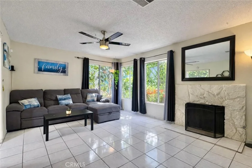9053 Willis photo 2