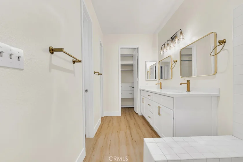 14530 Benefit Street #102 photo 23