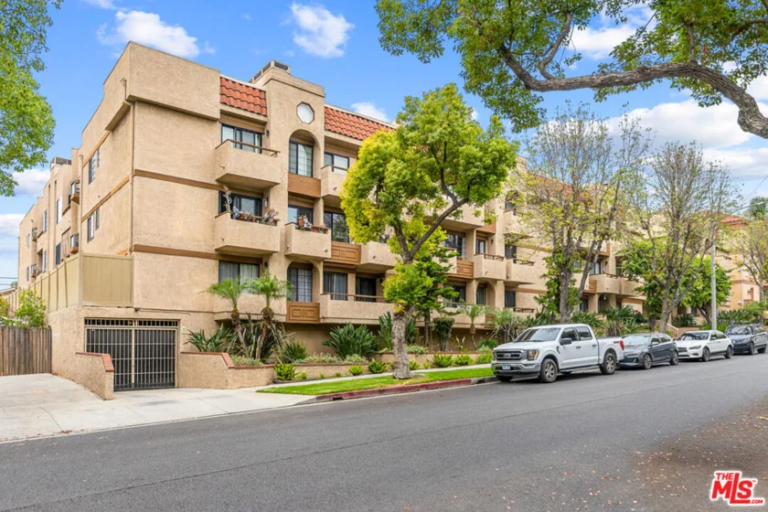 441 E San Jose Avenue #209 photo 30