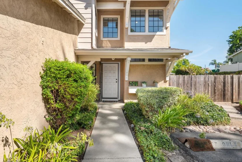 8395 Suntree Place photo 35