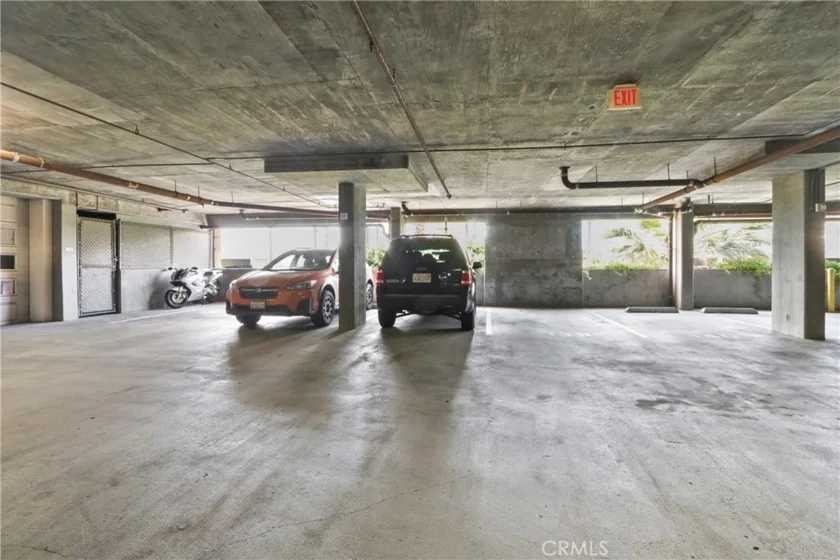 488 E Ocean Boulevard #105 photo 8