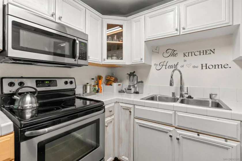 560 Telegraph Canyon #A photo 11