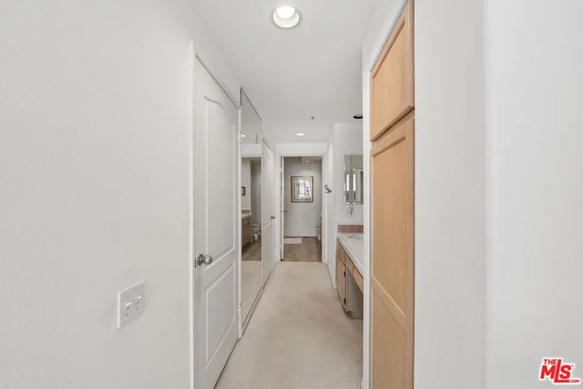5224 Zelzah Avenue #209 photo 11