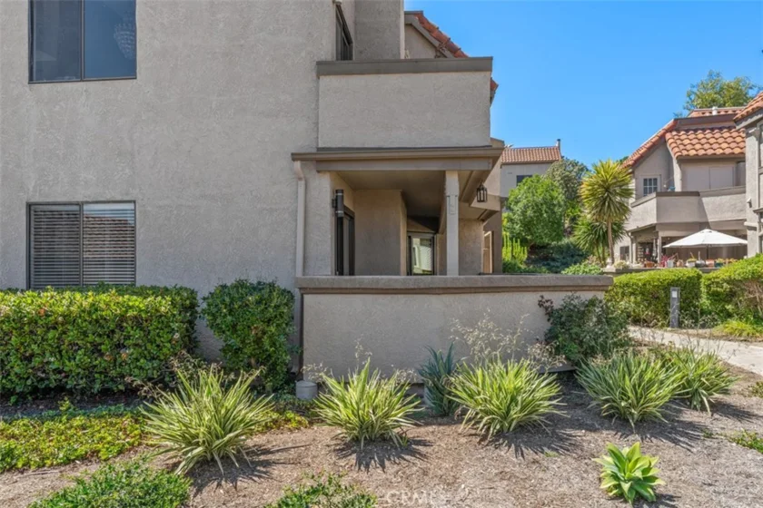 28121 Montecito #23 photo 3