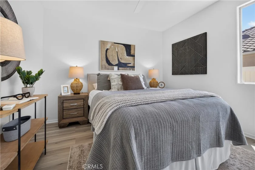 40221 Colony photo 15