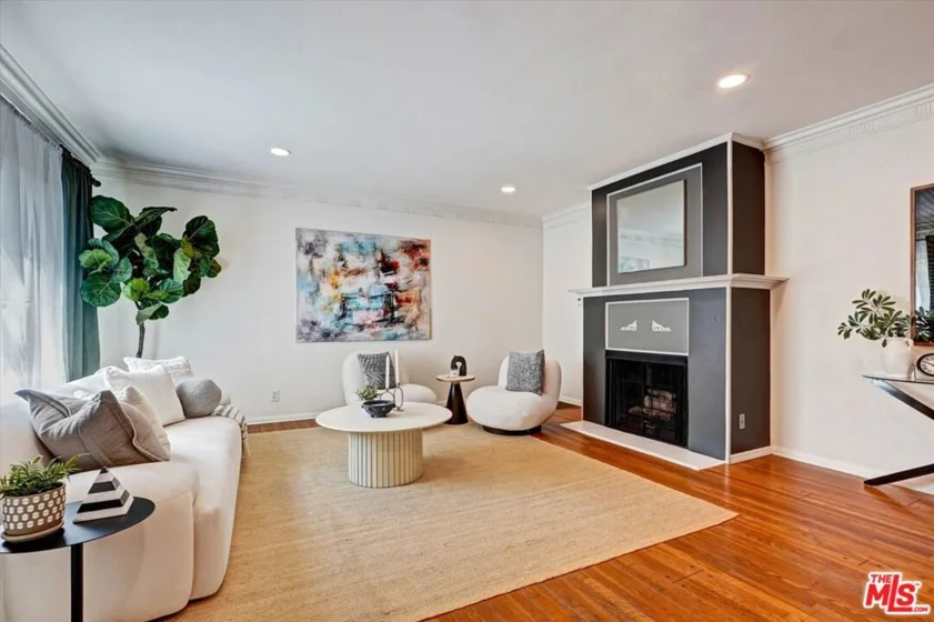 1346 N Crescent Heights Boulevard #1 photo 3
