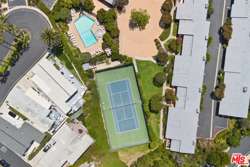 6795 Las Olas Way photo 22