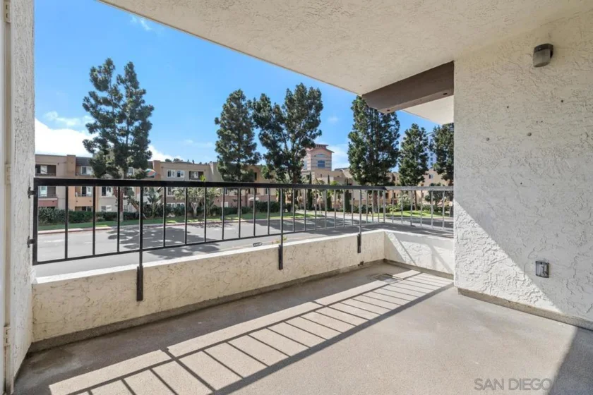 3525 Lebon #209 photo 15