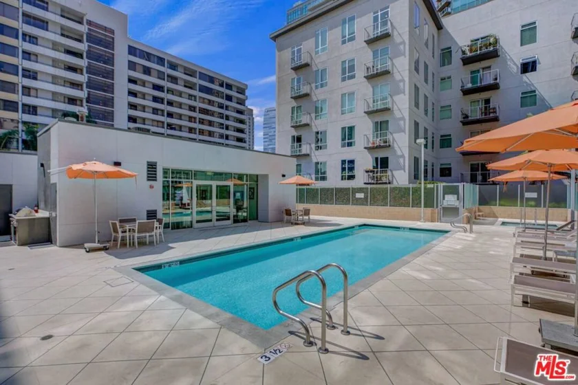 645 W 9th Street #740 photo 27