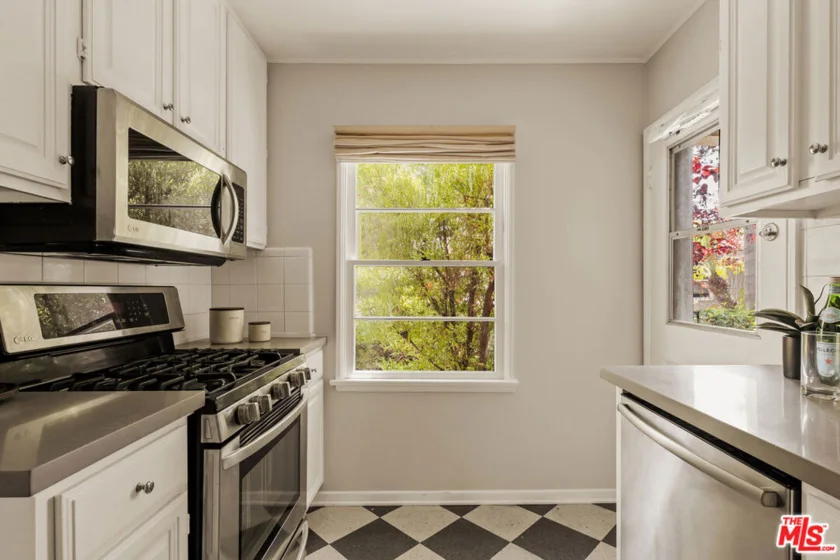 2264 29th Street #A photo 8