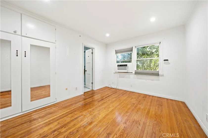 911 21st Street #B photo 5