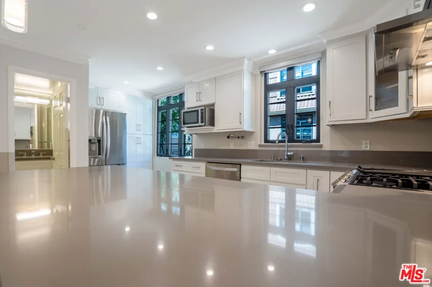 4368 W 8th Street #17 photo 5