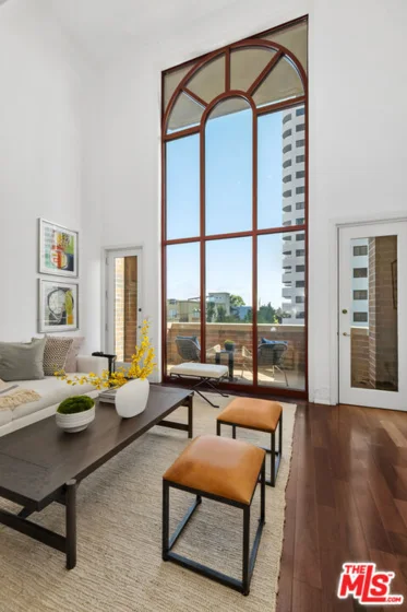 10550 Wilshire Boulevard #305 photo 1